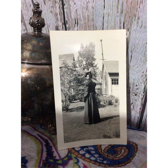 Antique Photo Lady in a Black Dress 5” x 3” Mourning Dress - Picture 9 of 11